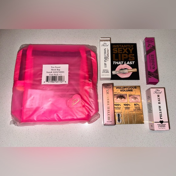 Too Faced Exclusive Limited Edition 5Pc Make-up Set - Picture 3 of 9